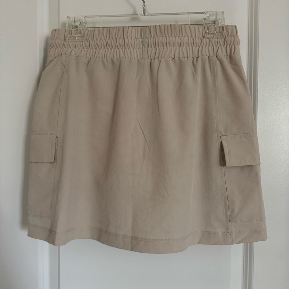 Avalanche Cream Outdoor Skirt with built in Shorts, S - Picture 2 of 11